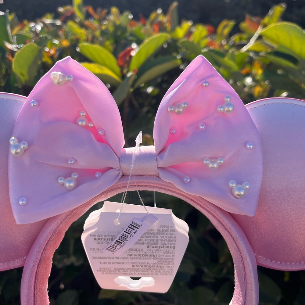 Pink Minnie Mouse Ears Headband with Bow and Pearls - Picture 4 of 5
